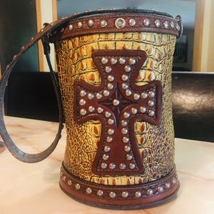 Double J Saddlery Alligator bucket style purse